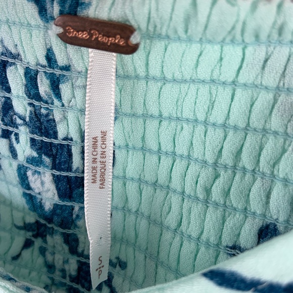 NWOT Free People Close to You Button Top Small - Picture 4 of 6